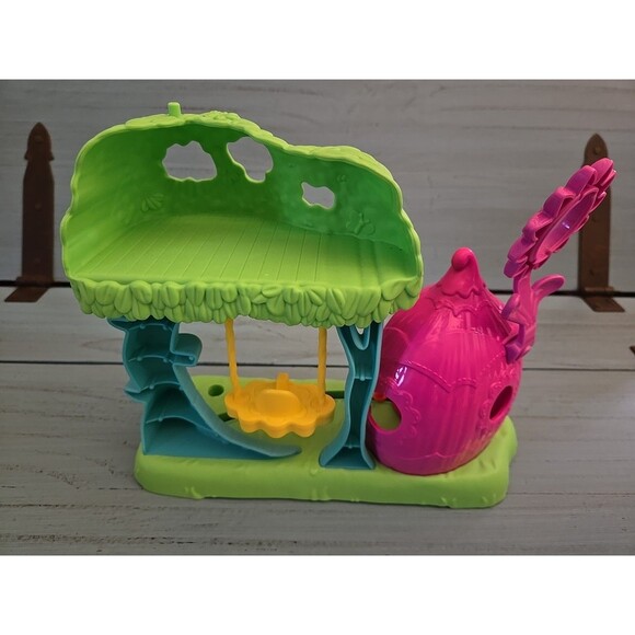 Imaginext DreamWorks Trolls Flower Fun Playset with Poppy A Fun Way To Imagine - Picture 2 of 13